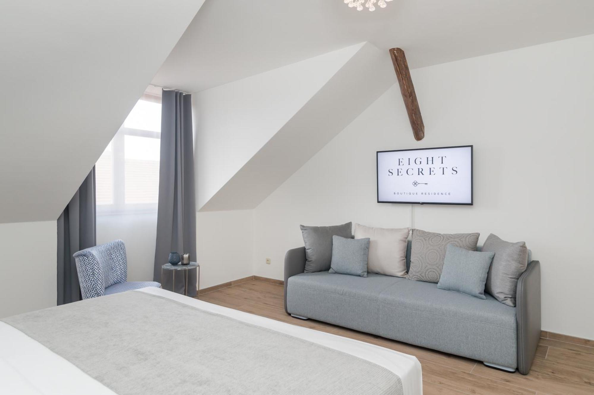 Luxury Two-Bedroom Apartment