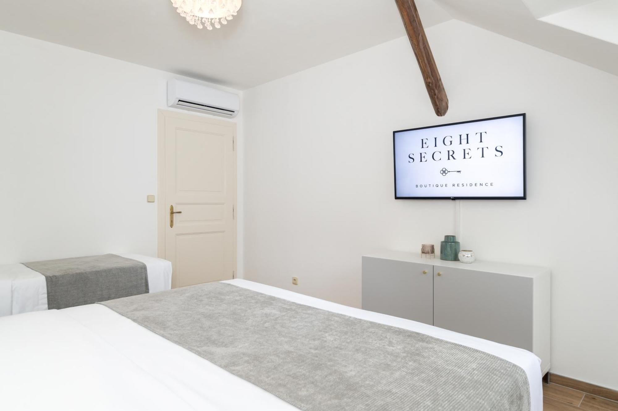 Luxury Two-Bedroom Apartment