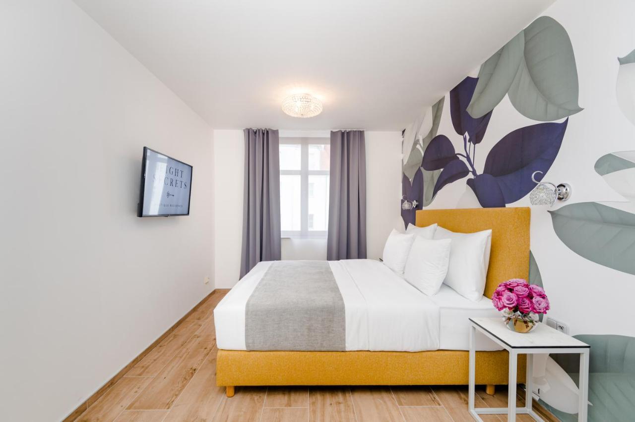 Executive Three Room Apartment